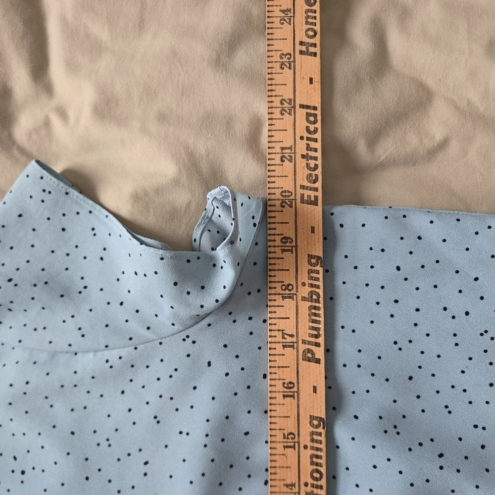 Croft & Barrow Women's Medium Blue Polka-Dotted Blouse